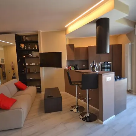 Chez Moi Como