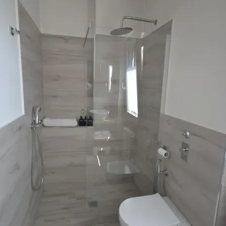 Chez Moi Como